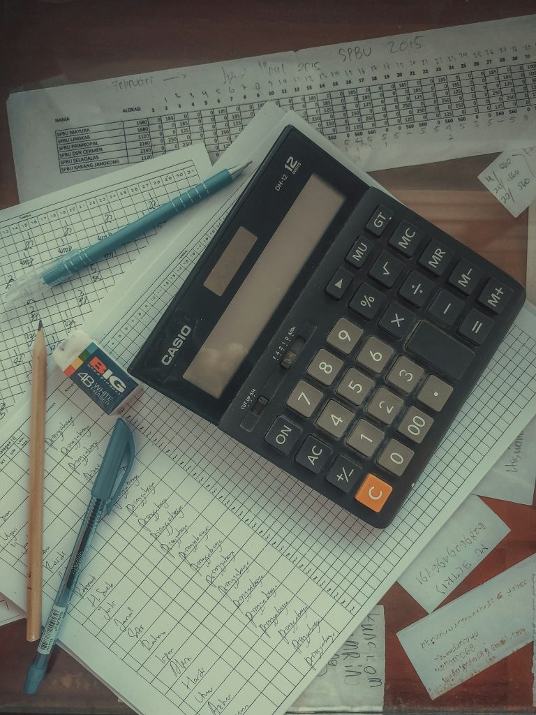 How I Paid Off $20K in Debt in One Year (And What You Can Learn) 1 fin 741iShluYhk unsplash