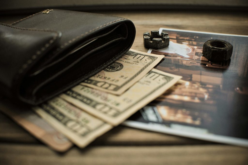 A Beginner’s Guide to Consolidating Credit Card Debt 1 natasha chebanu 8 lrxXGkhUo unsplash