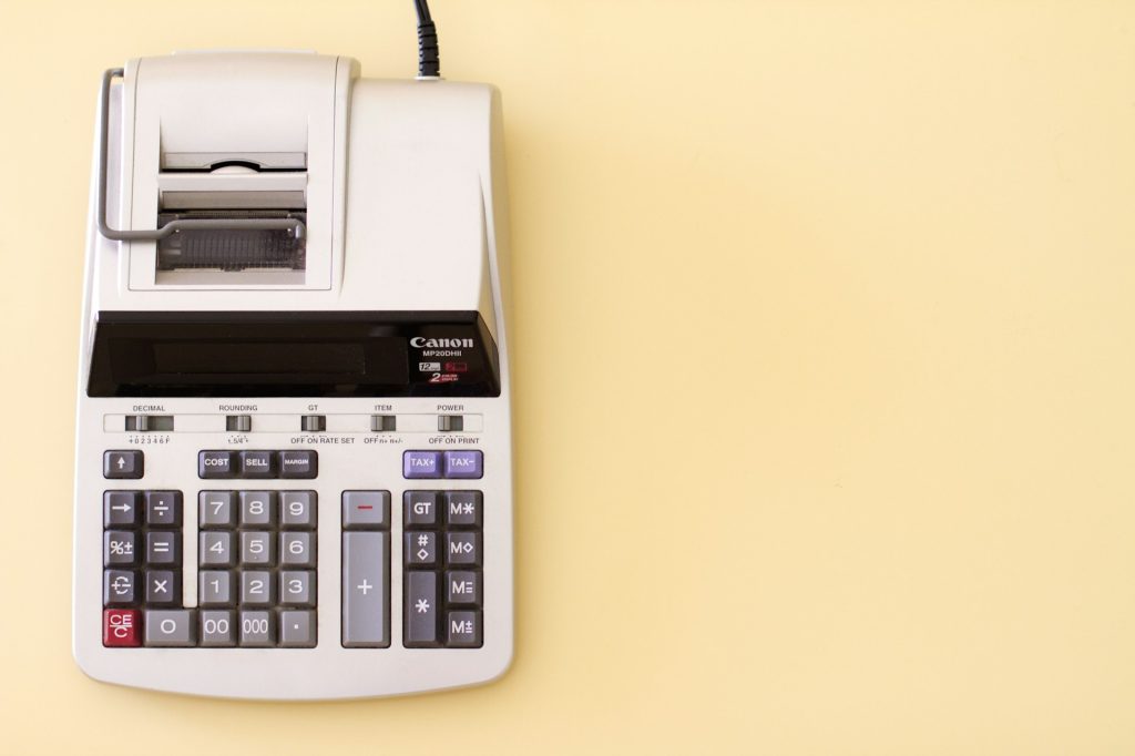 How to Finally Get Out of Debt (Without Losing Your Mind) 1 stellrweb djb1whucfBY unsplash